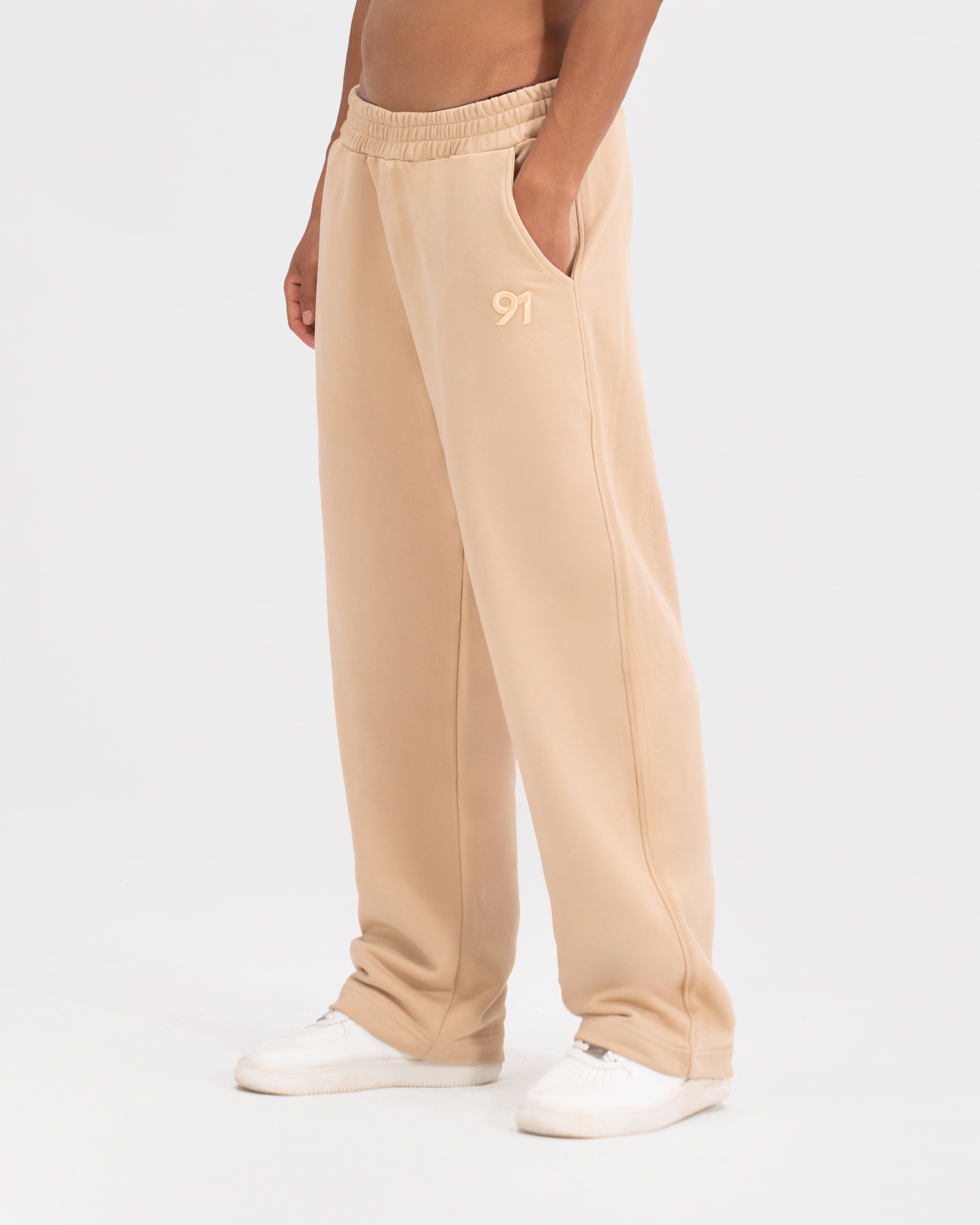 SWEAT PANTS